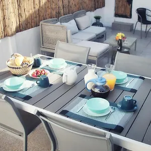  Holiday home Moradia - T2 Patio Amplo Cheio De Sol